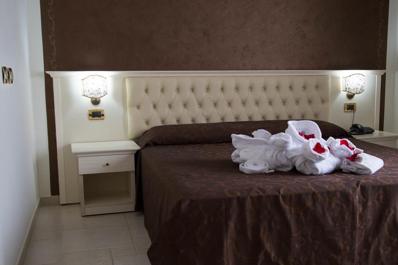 Hotel Madonna Delle Grazie 세글리에 메사피카 외부 사진