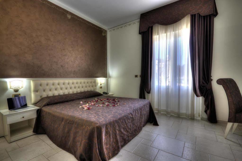 Hotel Madonna Delle Grazie 세글리에 메사피카 외부 사진
